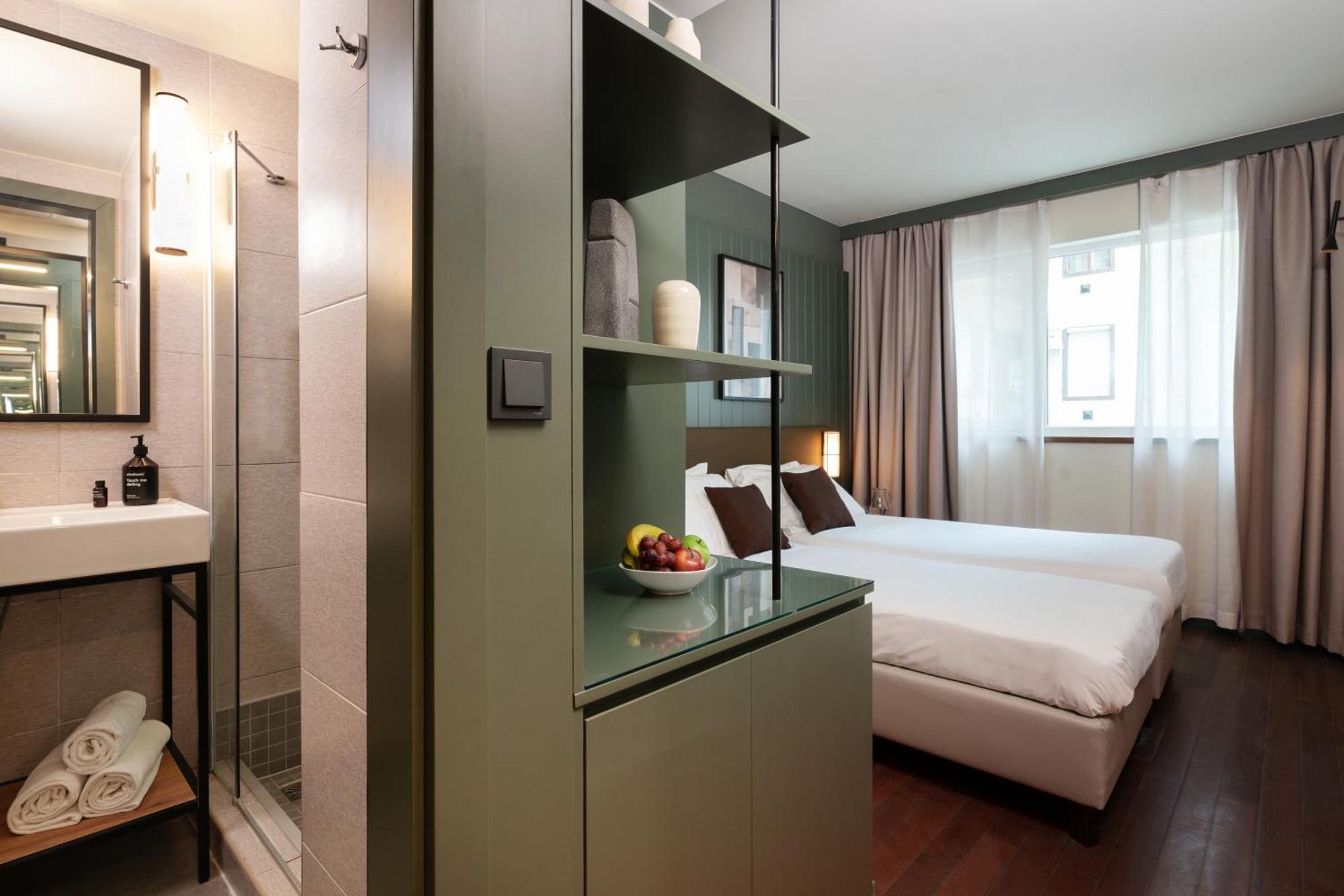 Hotel The Honest By Chic & Basic 4*