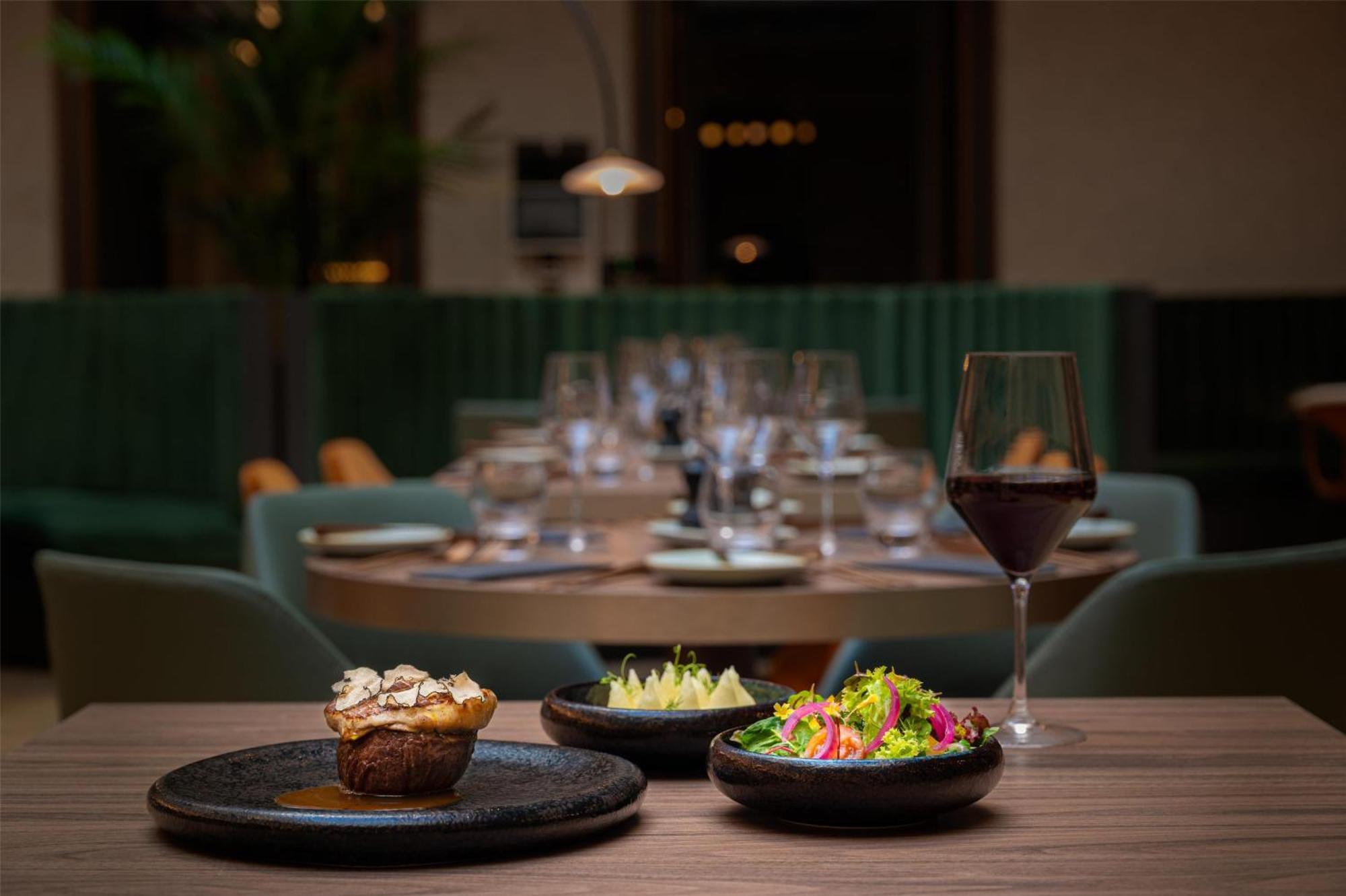 Radisson Collection Hotel, Basilica