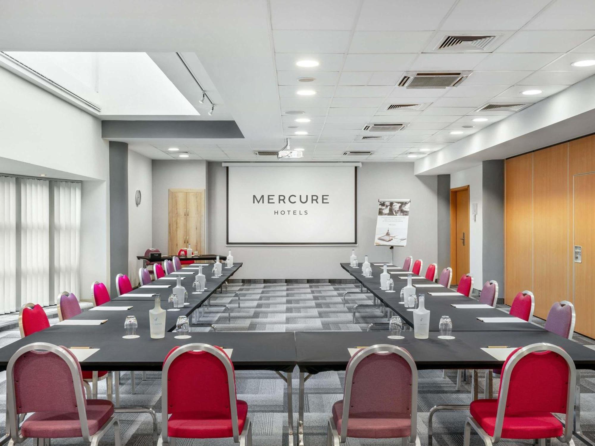 Mercure Center 4*