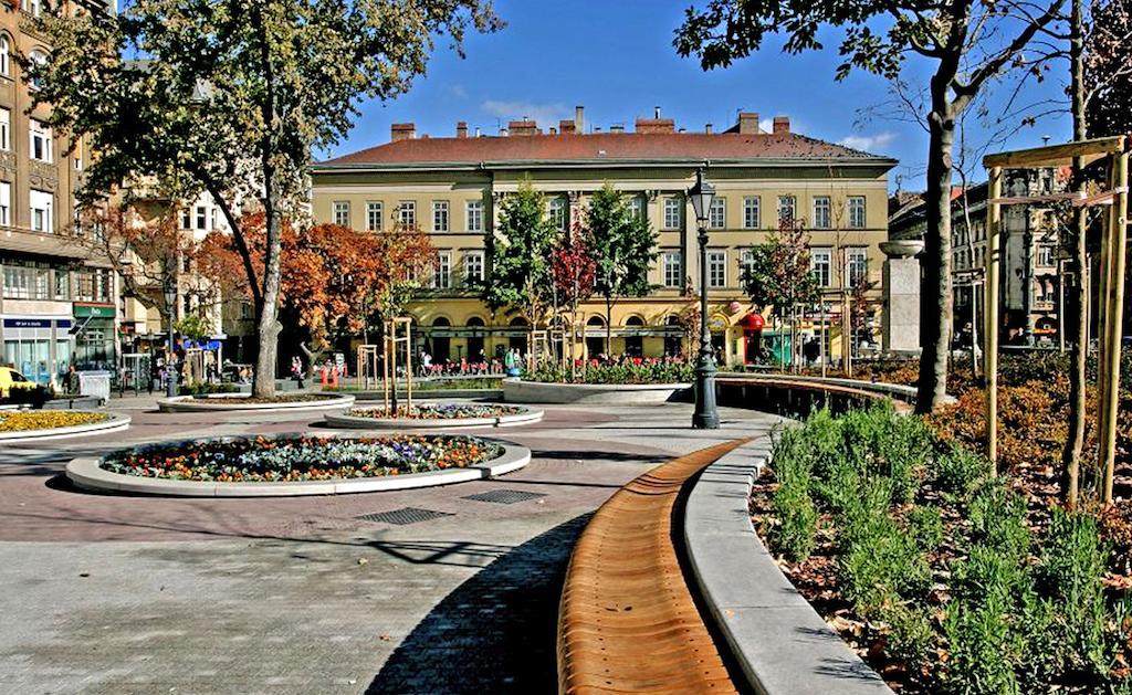 Charm - Formerly Boutique 4*