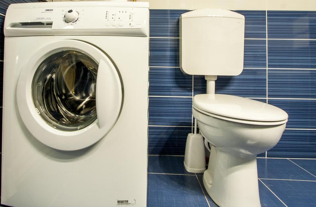 Apartment Centre With 3 Bathrooms *