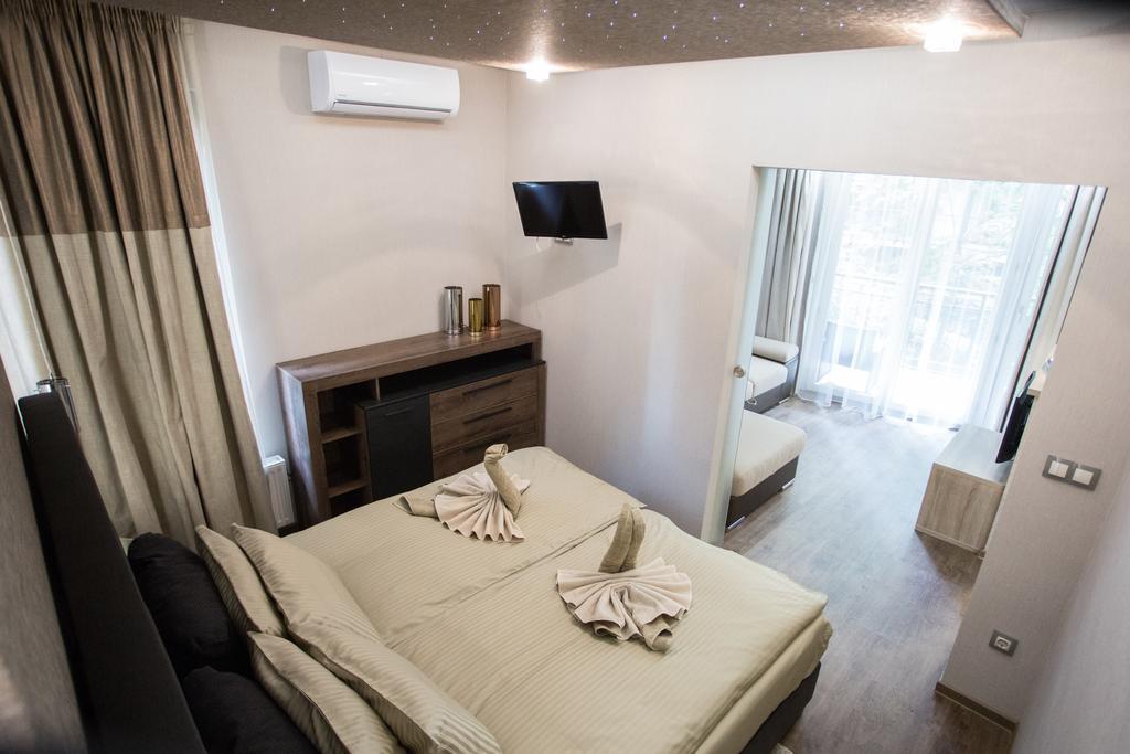 Seasons Apartment