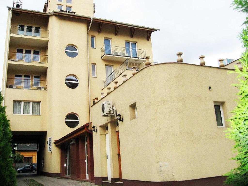 Hotel Chesscom 3*
