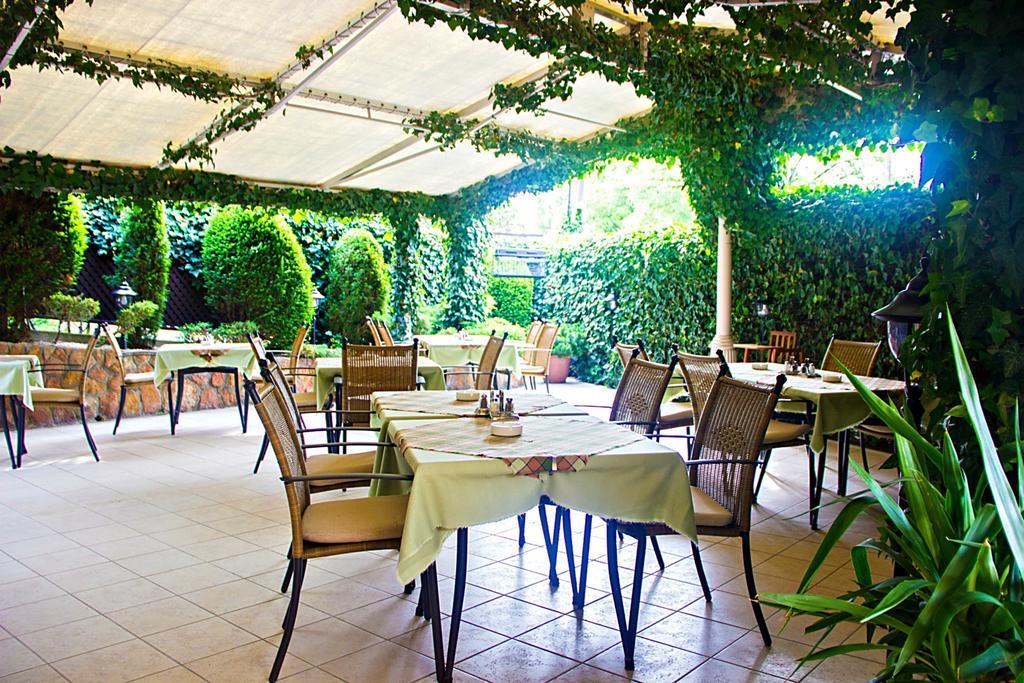 Molnar Hotel