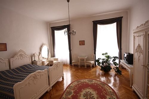 Kalvin House 3*