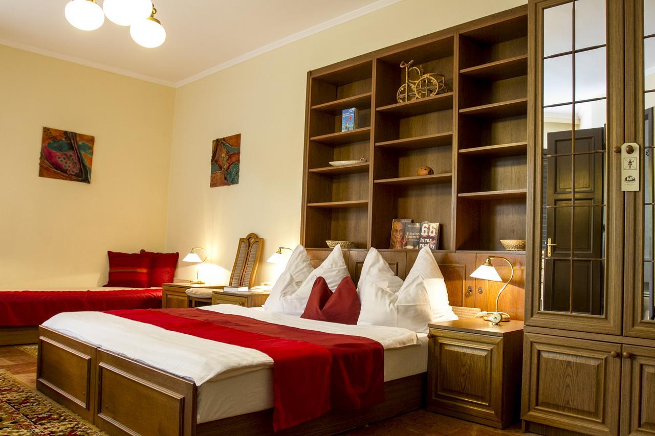 Molnar Hotel 3*