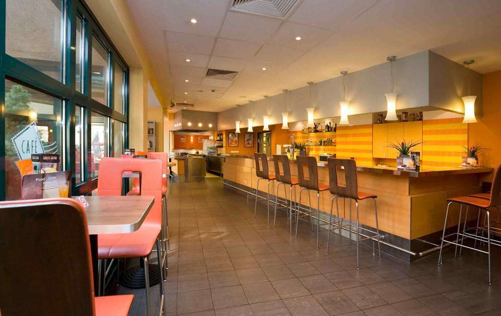 Ibis Heroes Square 3*