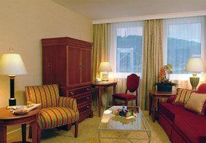 Hotel Millennium Court, - Marriott Executive 4*