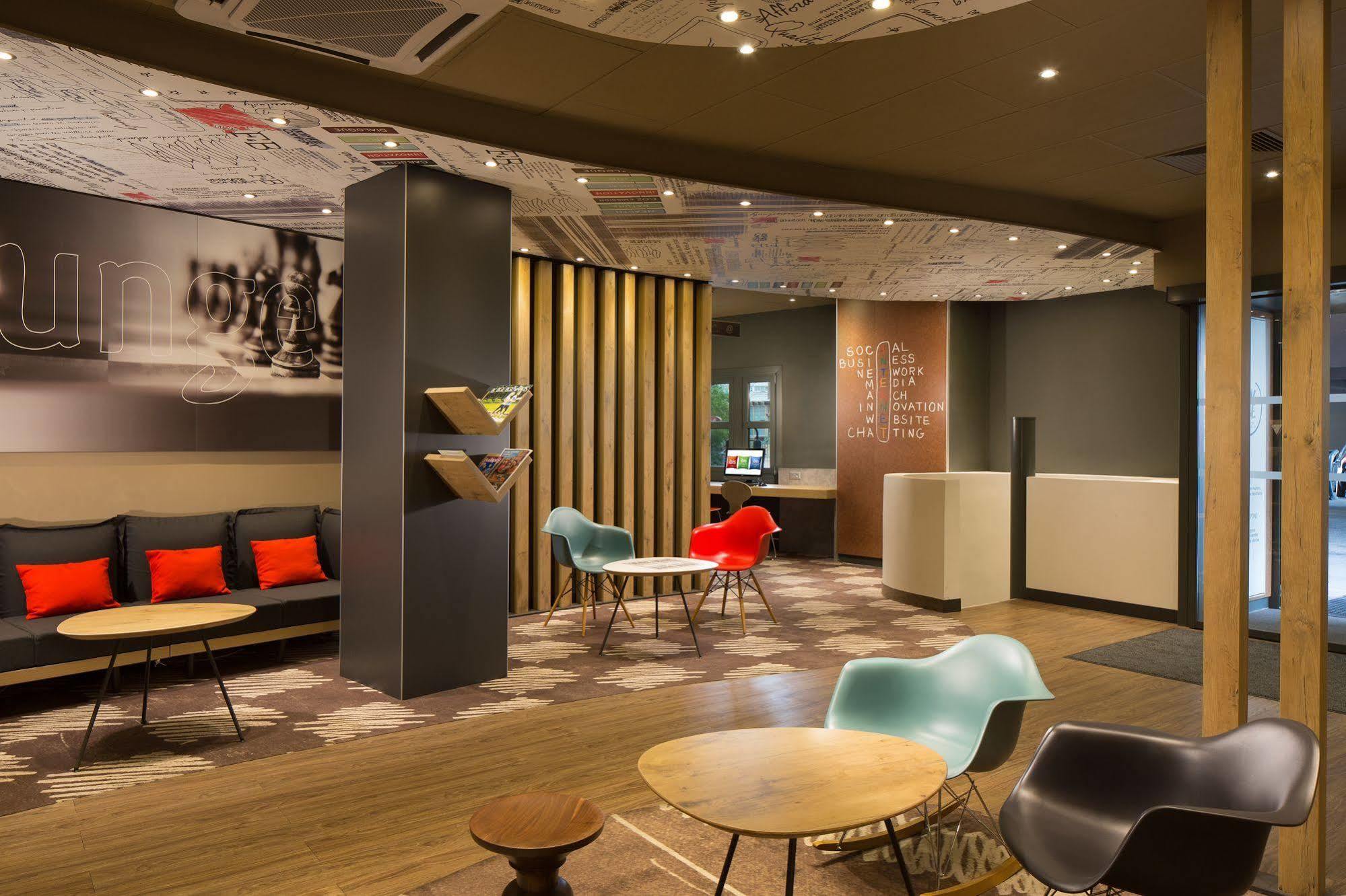 Hotel Ibis Heroes Square