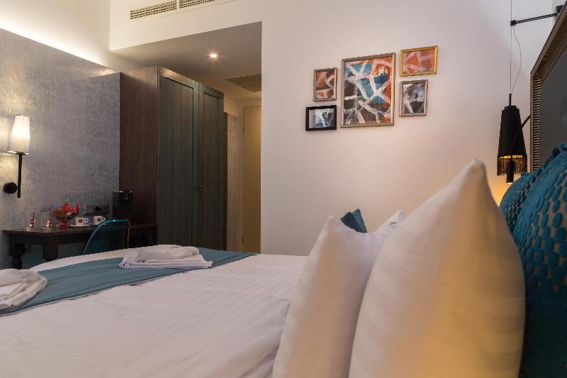 Memories Hotel