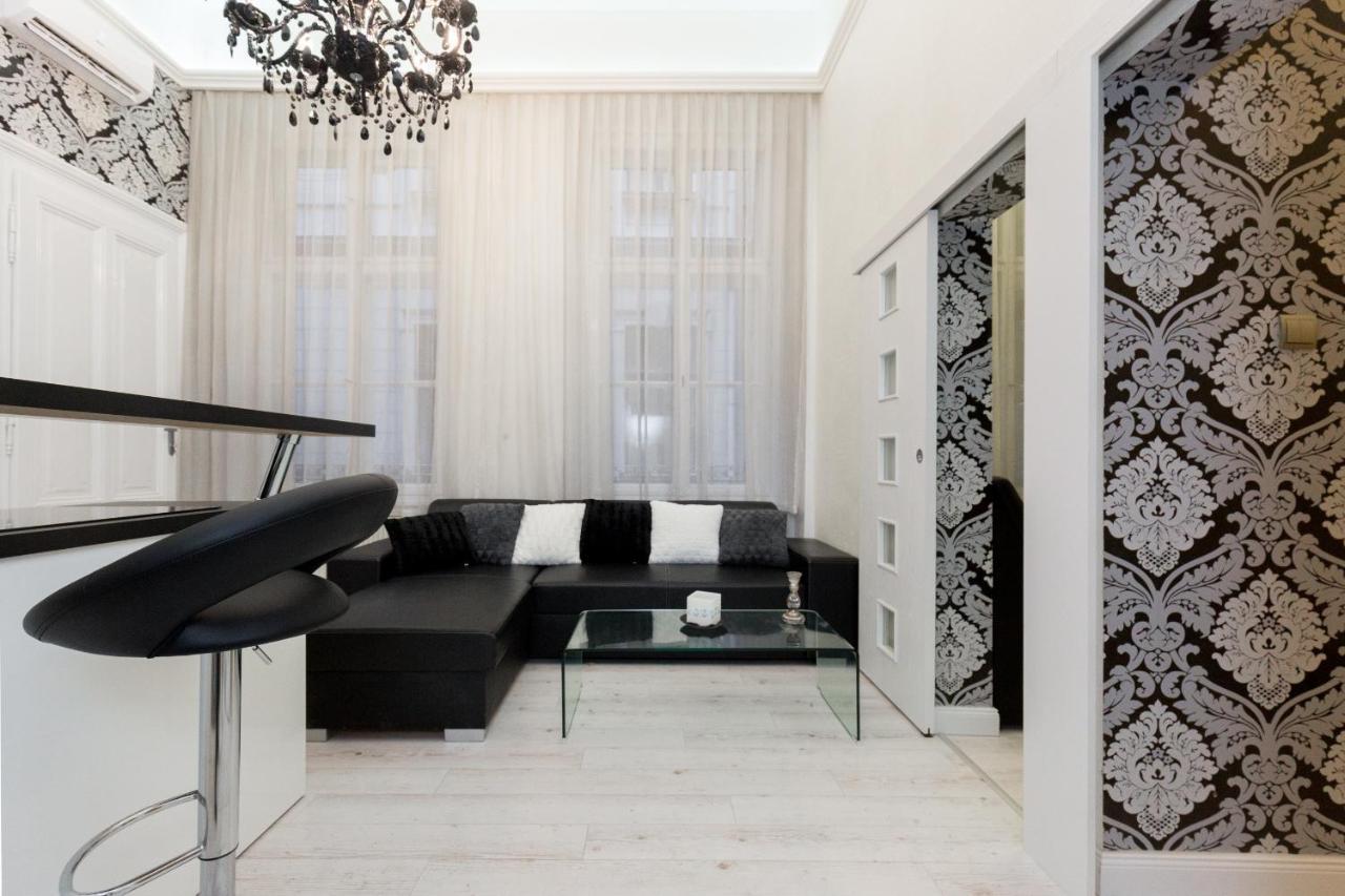 The Fashion Street Apartman