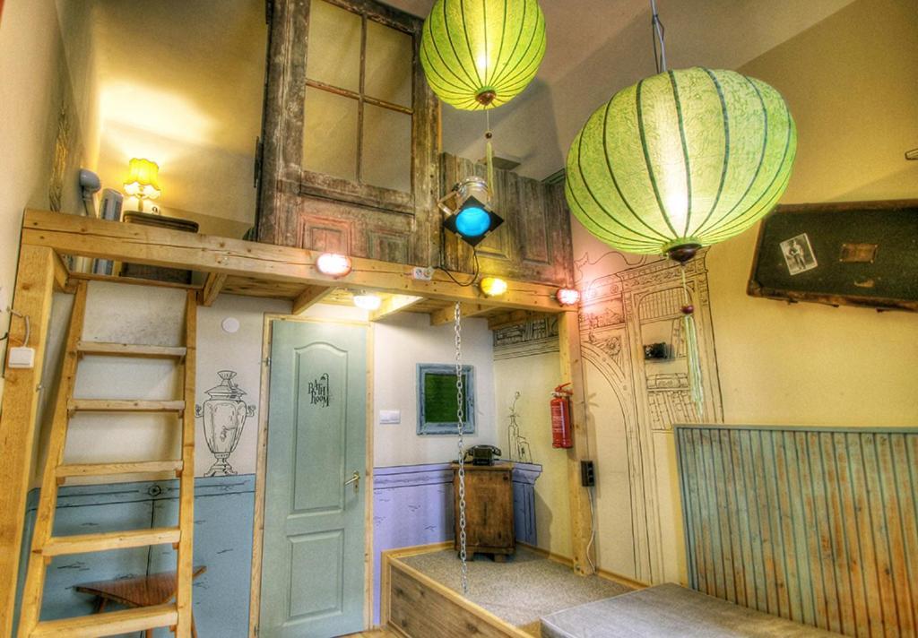 Hostel Lavender Circus Hostel, Doubles & Ensuites *