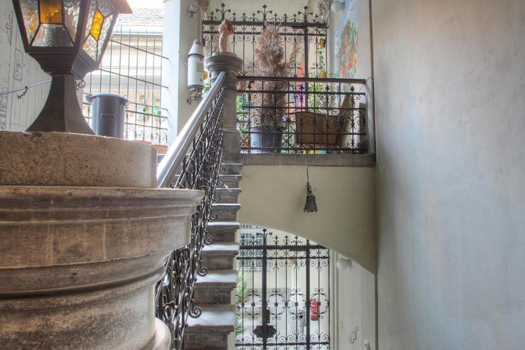 Lavender Circus Hostel, Doubles & Ensuites Hostel Budapest