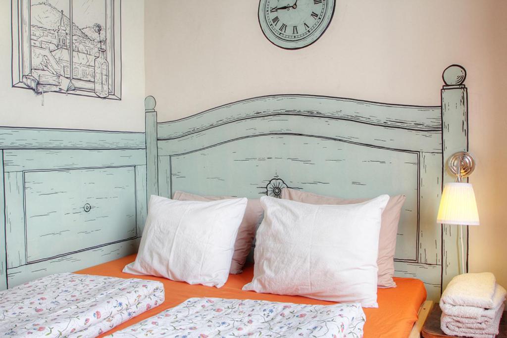 Lavender Circus Hostel, Doubles & Ensuites Hostel Budapest