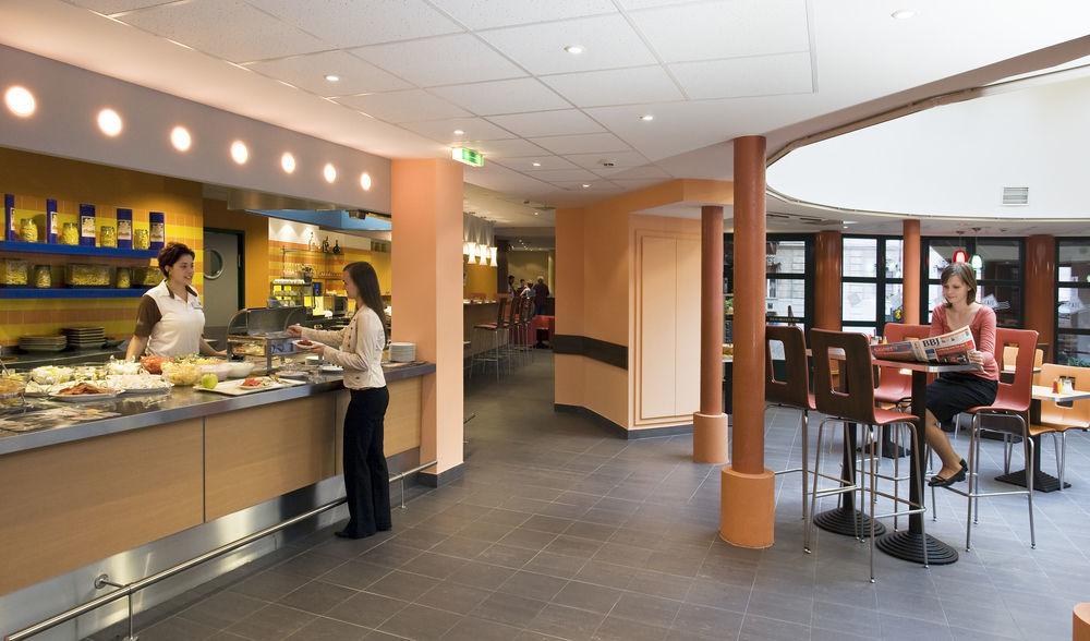Ibis Heroes Square Hotel 3*