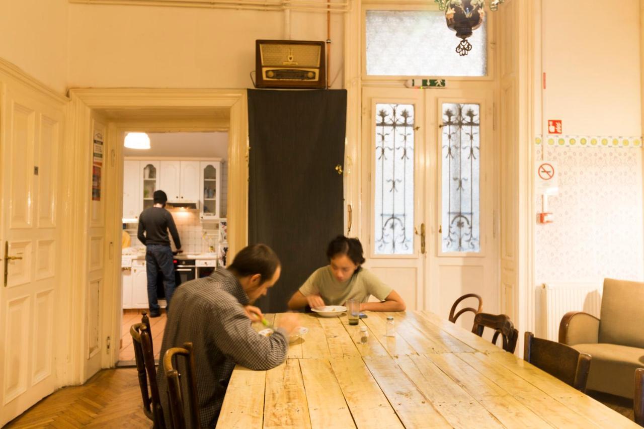 Baroque & Coworking Hostel