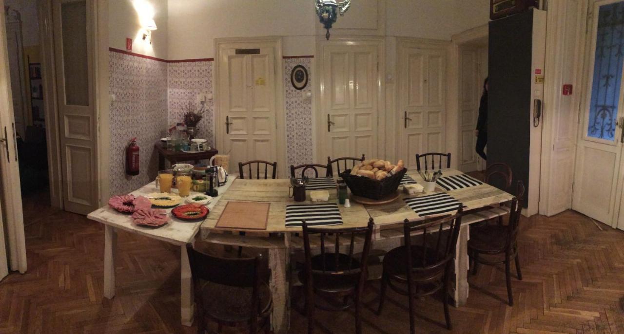 Baroque & Coworking Hostel