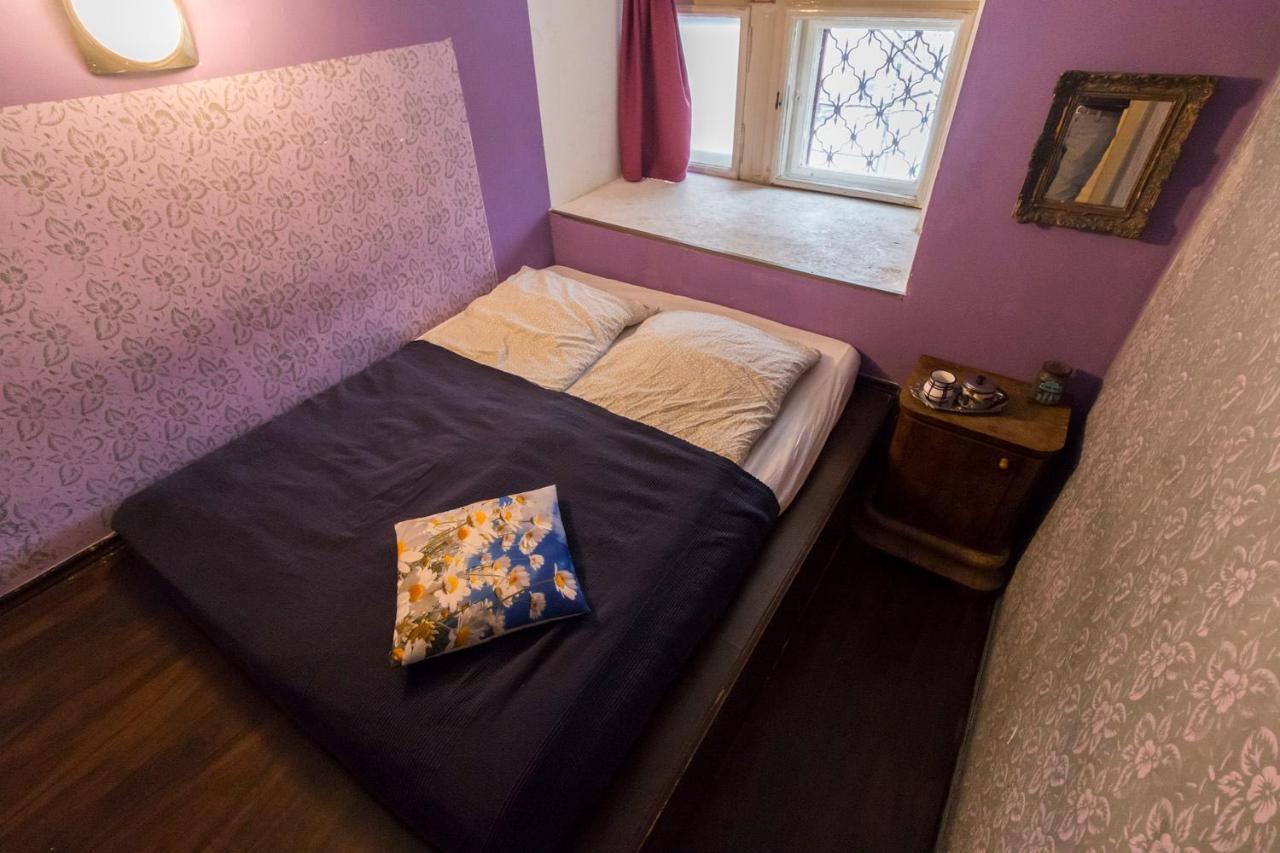 Hostel Baroque & Coworking *