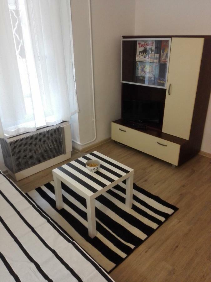Minion & Snoopy Apartment *