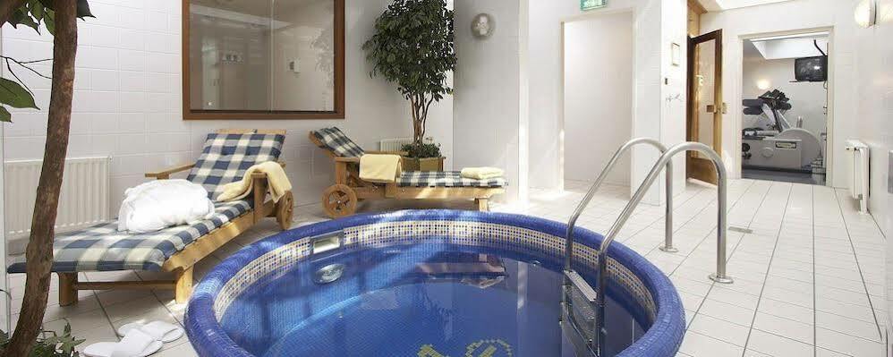Millennium Court, - Marriott Executive Hotel