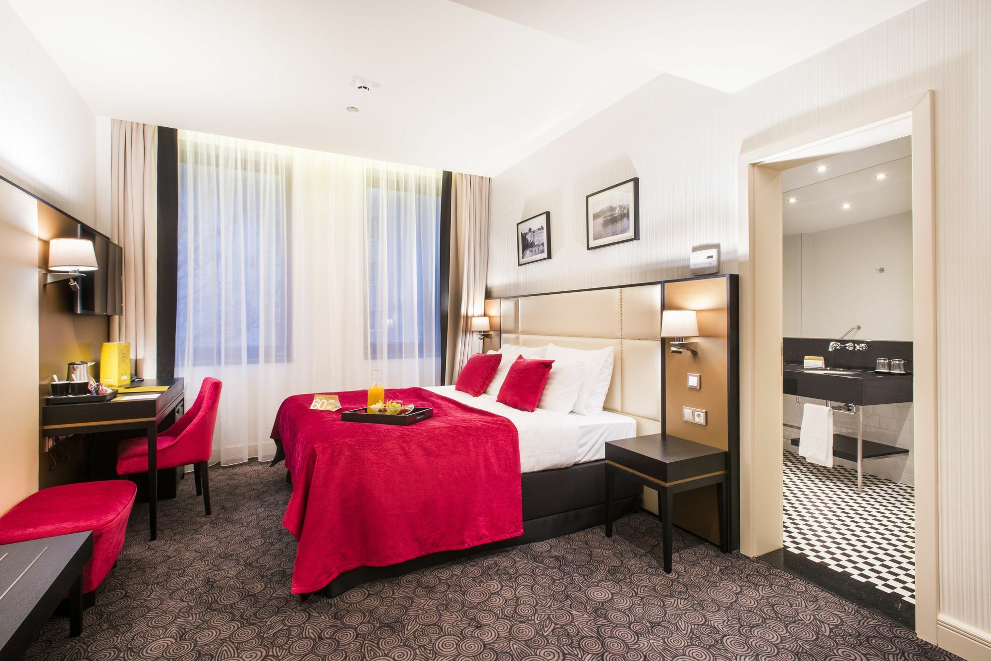 Eurostars Danube Hotel 4*