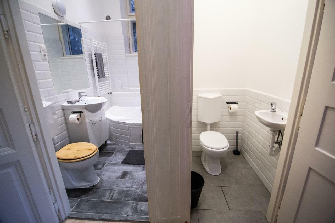 Apartment Cheerful And Cozy 2 Bedrooms 2 Bathrooms With Location *