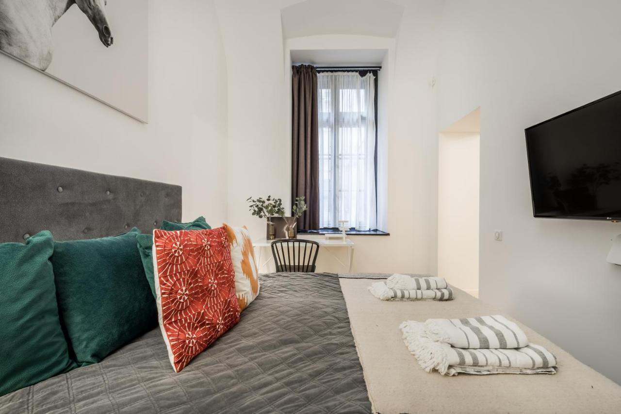 Urban Stable Luxury Apartment *