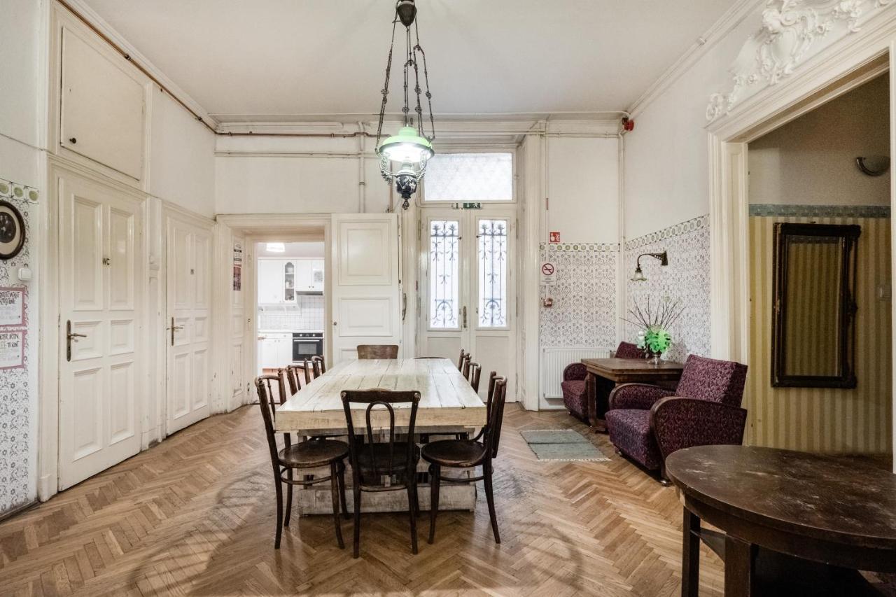 Baroque & Coworking Albergue Budapeste