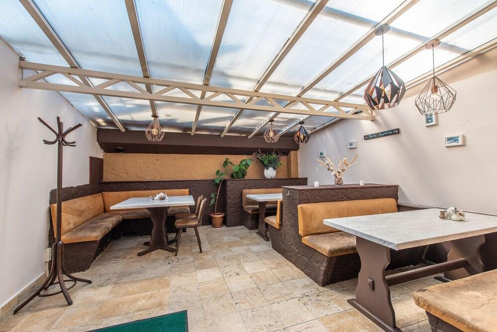 Korona Panzio Bed & Breakfast Budapest