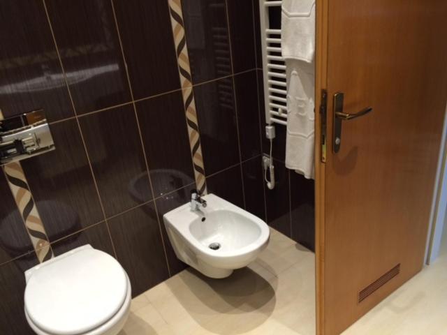 Hotel Ceu Konferencia Koezpont 3*