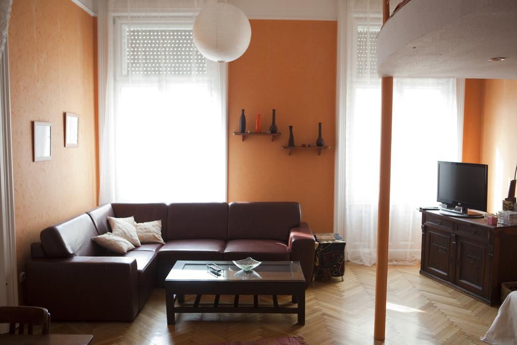 Maison Orange & Maison Rose Apartment *