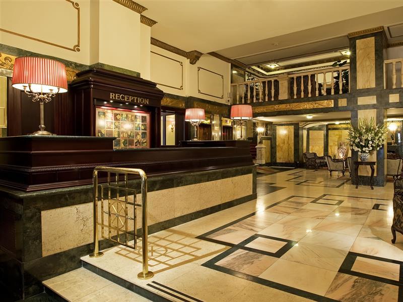 Danubius Astoria Center 4*