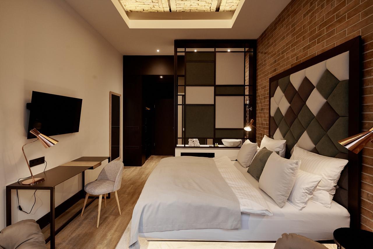 The Loft 3*