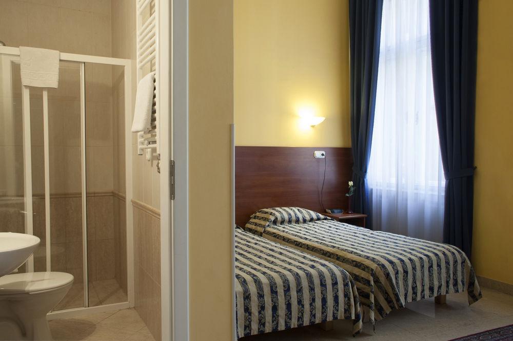 Panorama Hotel 3*