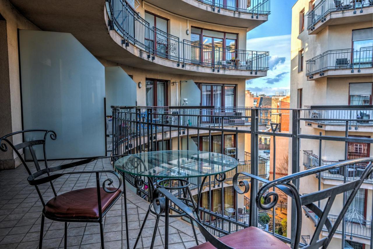 Central Downtown Apartman *