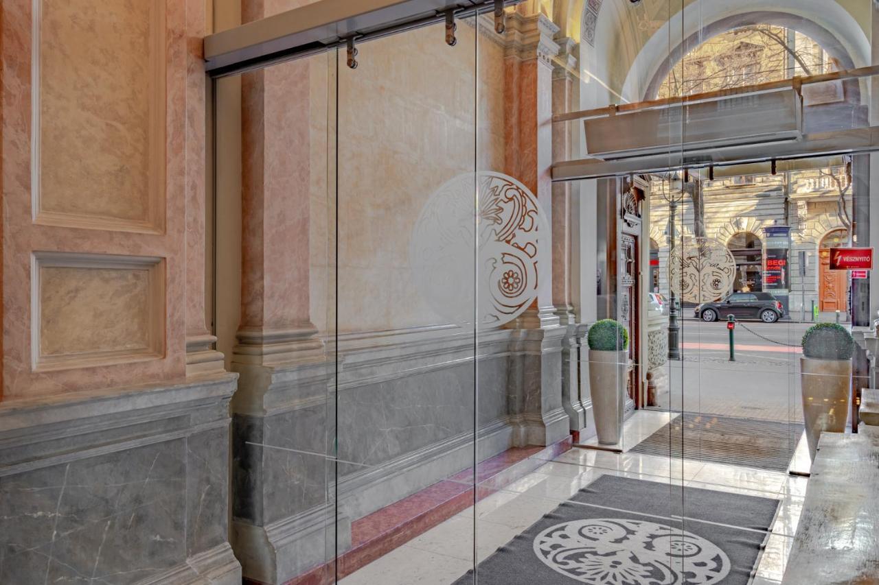 Moments By Continental Group Hotel 4*