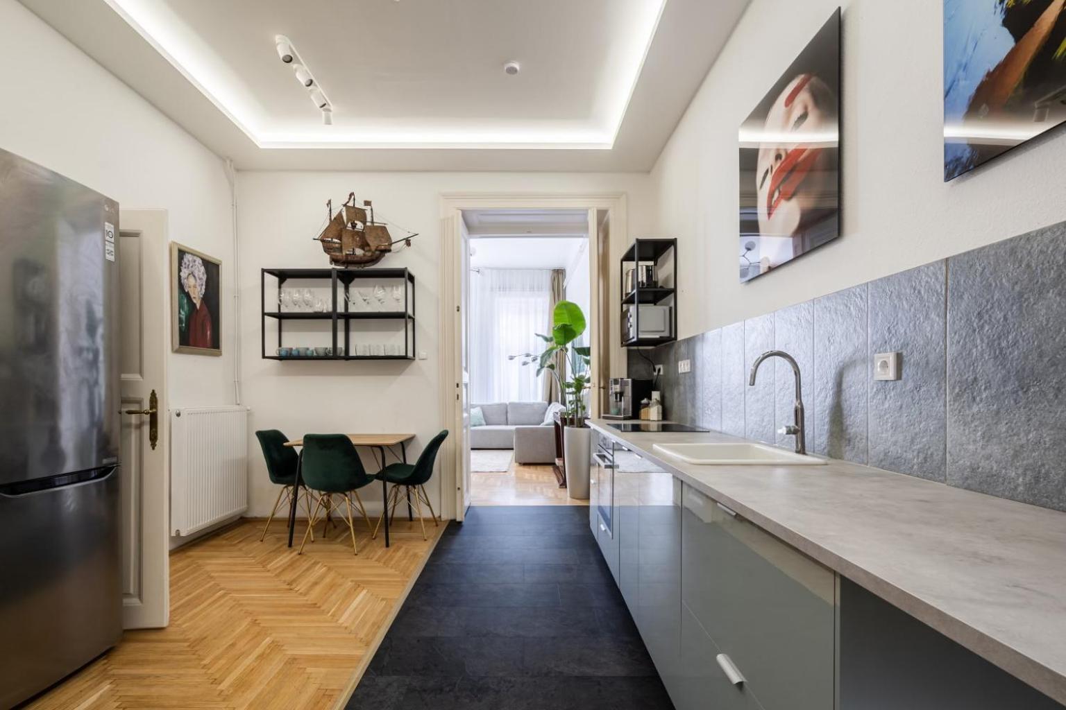 Aviator Luxury Apartment In The City Center Apartment *