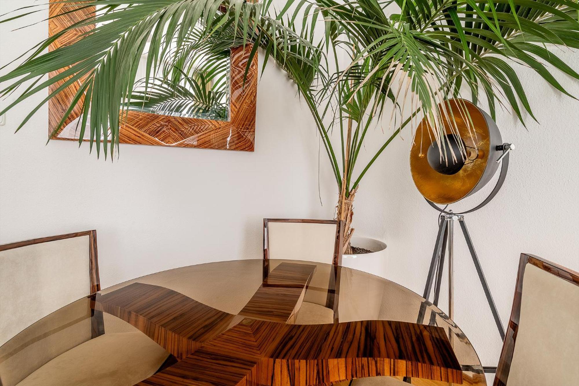Aviator Luxury Apartment In The City Center