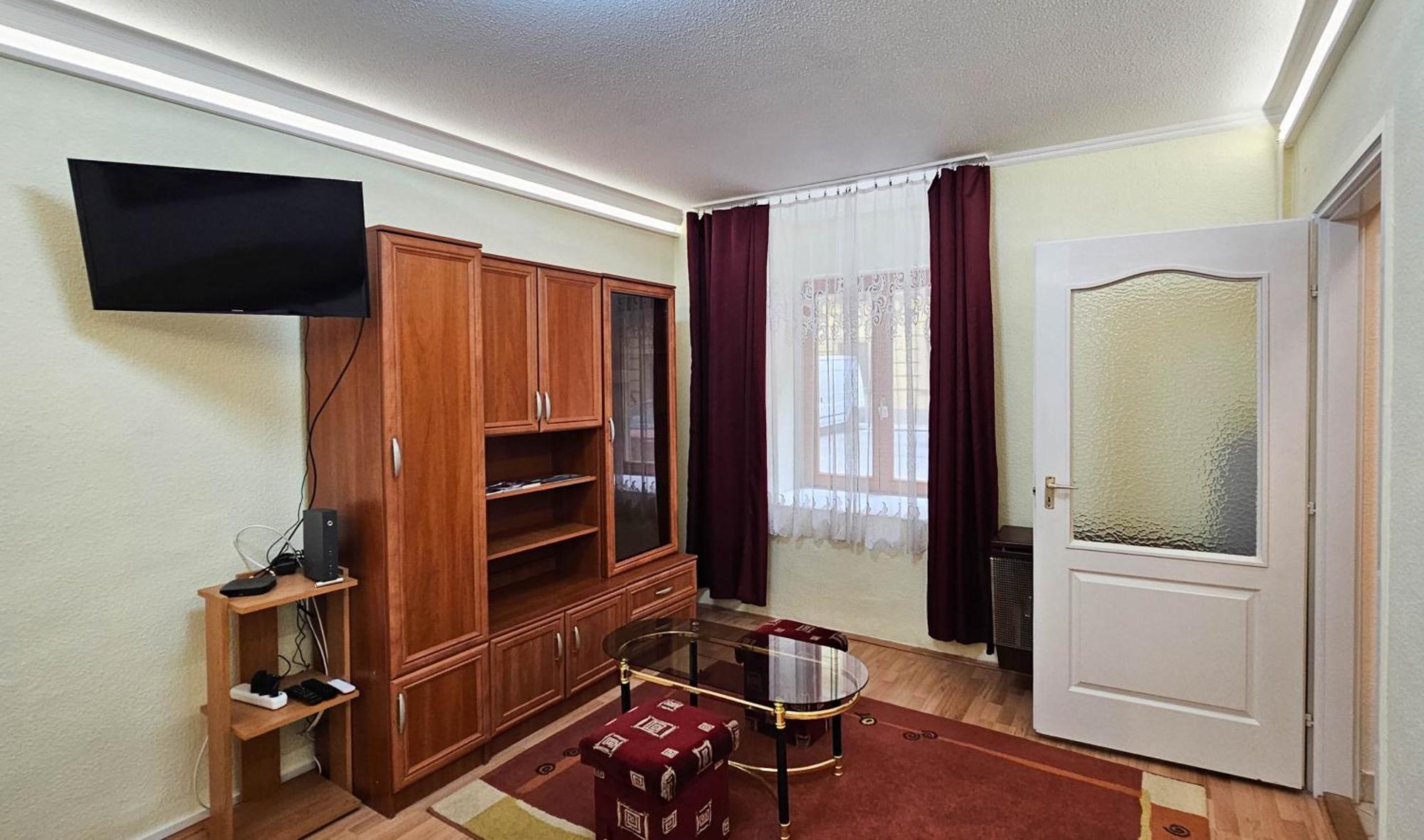 Free Parking Synagogue Apartment