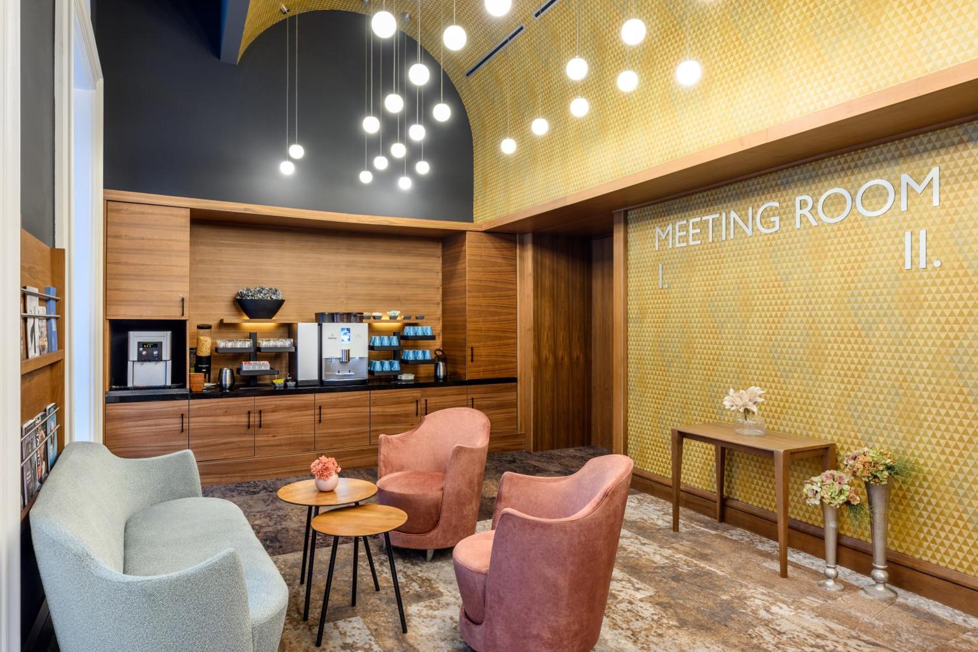Hotel Moments By Continental Group 4*
