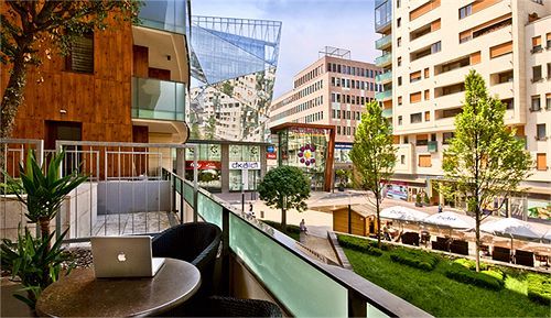 Corvin Lux Aparthotel