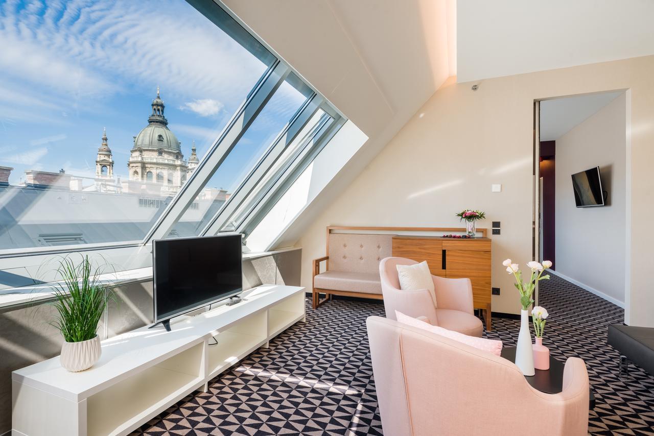 Moments By Continental Group Hotel 4*